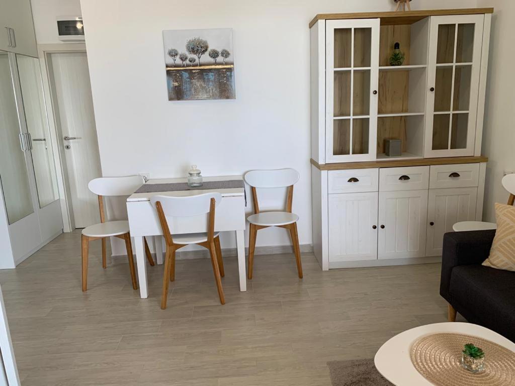 Tara'S Apartman Supetar Extérieur photo