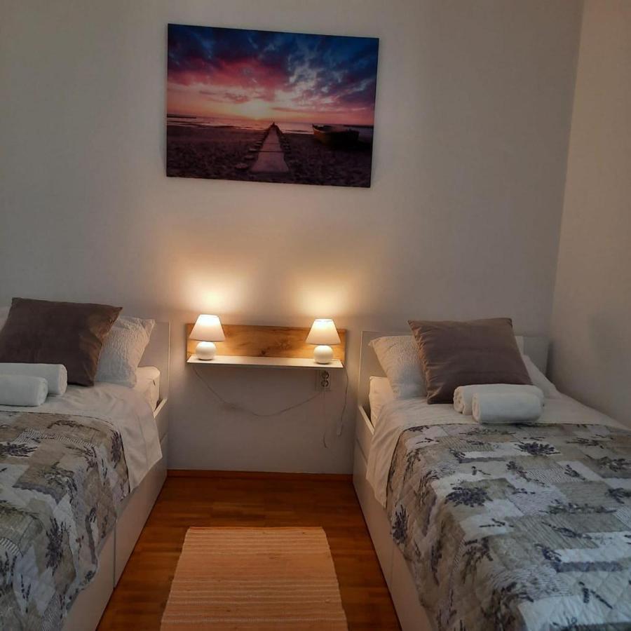 Tara'S Apartman Supetar Extérieur photo
