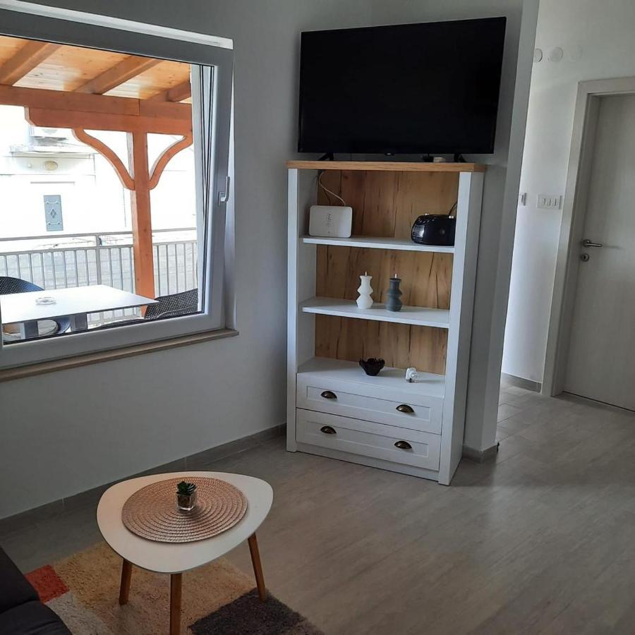 Tara'S Apartman Supetar Extérieur photo